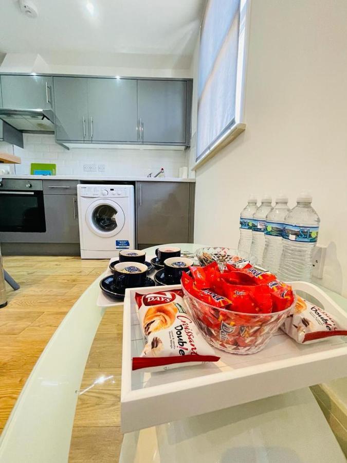 Lovely 2 Bedroom Serviced Apartment In London Exterior photo