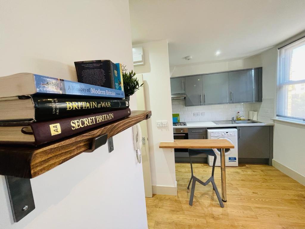 Lovely 2 Bedroom Serviced Apartment In London Exterior photo