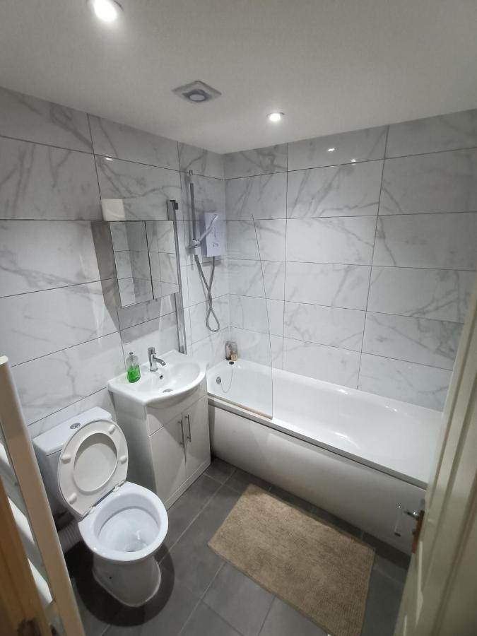 Lovely 2 Bedroom Serviced Apartment In London Exterior photo